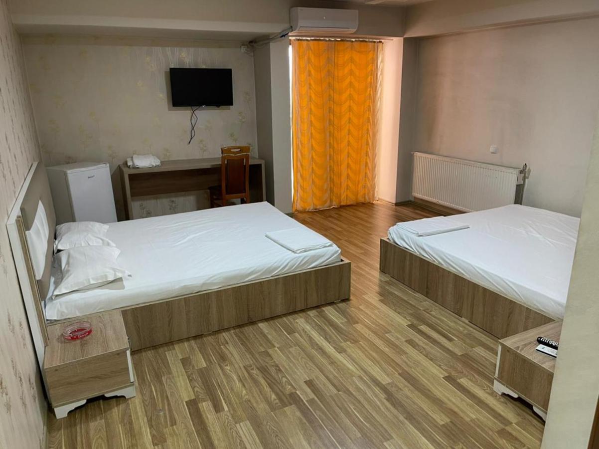 Hotel Pashtriku Gjakova Екстер'єр фото