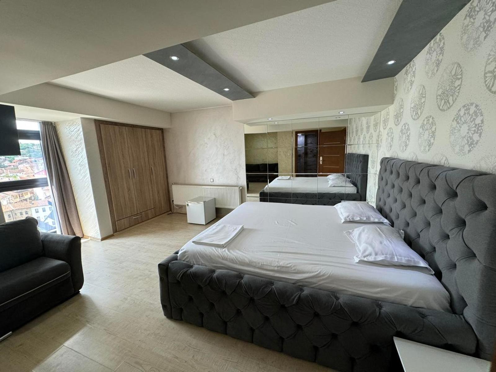 Hotel Pashtriku Gjakova Екстер'єр фото