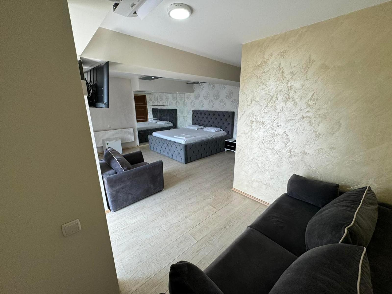 Hotel Pashtriku Gjakova Екстер'єр фото
