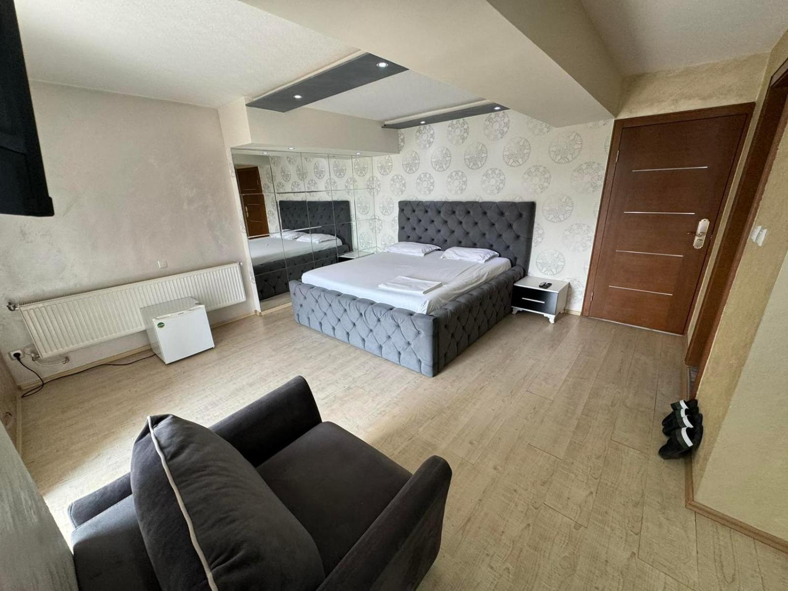 Hotel Pashtriku Gjakova Екстер'єр фото