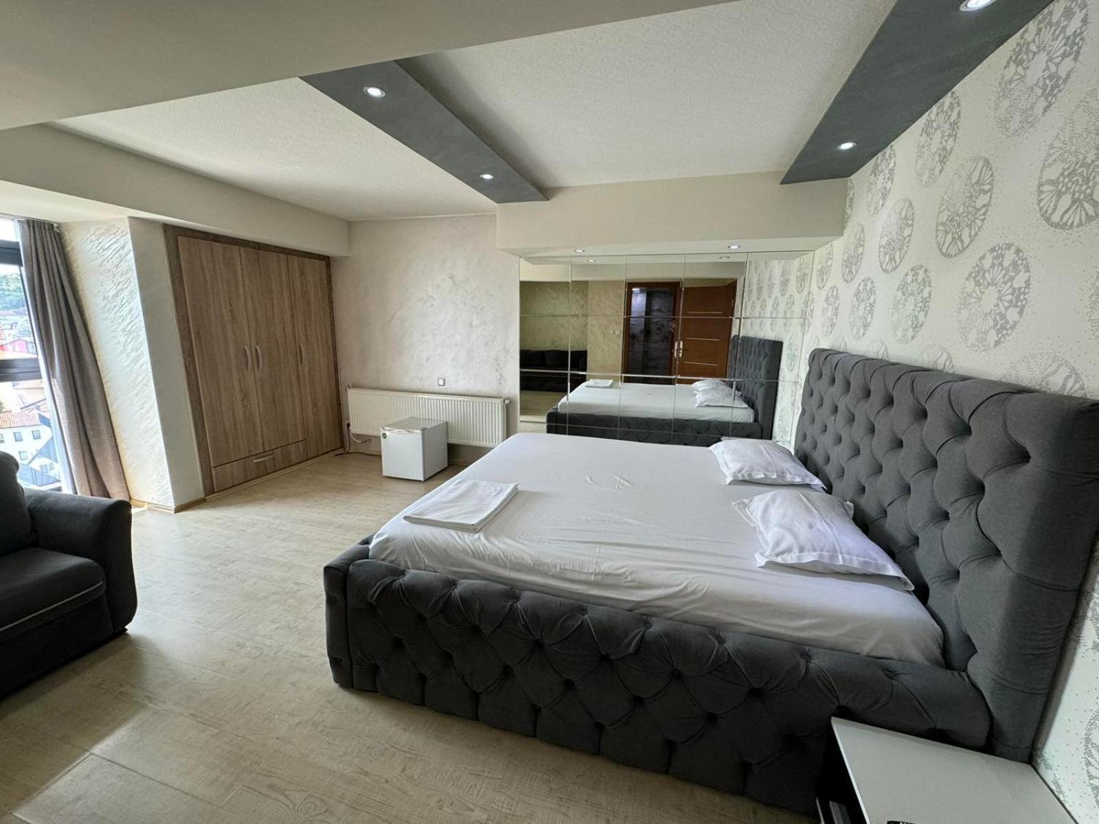 Hotel Pashtriku Gjakova Екстер'єр фото