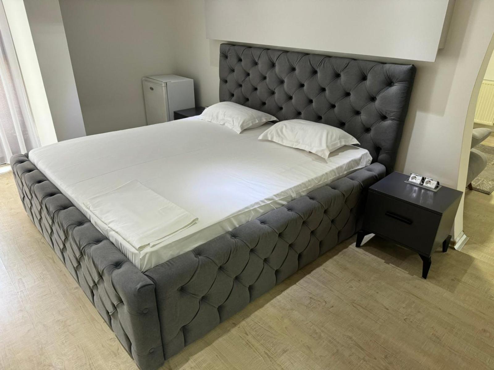 Hotel Pashtriku Gjakova Екстер'єр фото