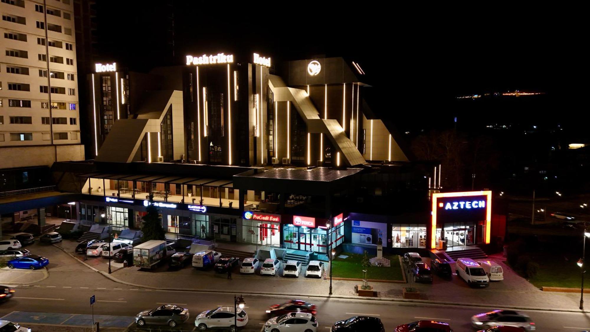 Hotel Pashtriku Gjakova Екстер'єр фото